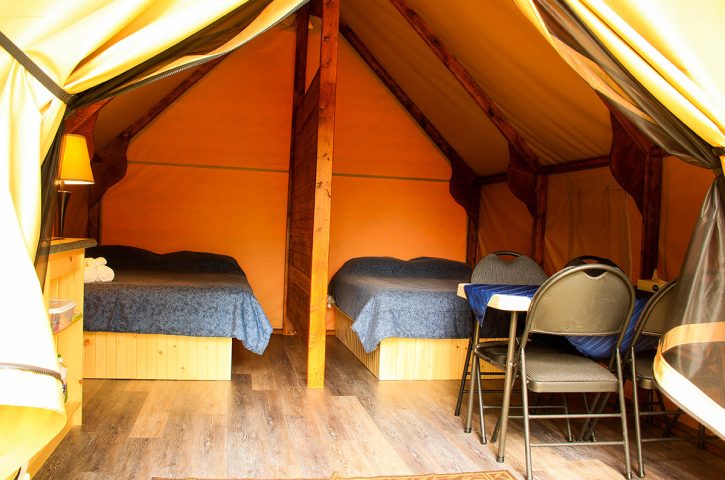 Tente de d'un prêt-à-camper au Fjord du Saguenay - Ferme 5 Étoiles