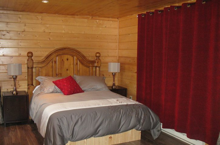 Chambre d'une suite à louer au Fjord du Saguenay - Ferme 5 Étoiles